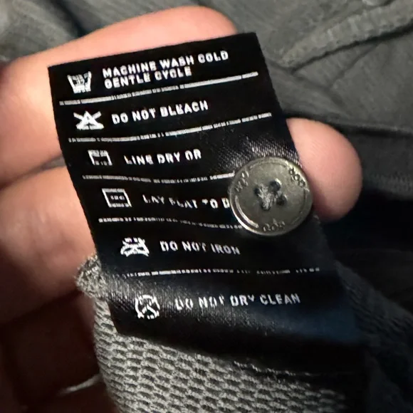 Qôr Wool Polo - Picture 7 of 8